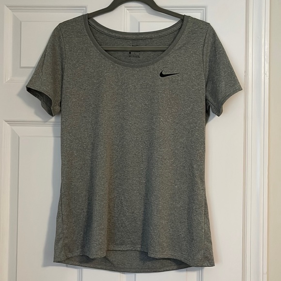 Nike Women’s Dri-FIT Scoop Neck Tee. - Picture 1 of 3